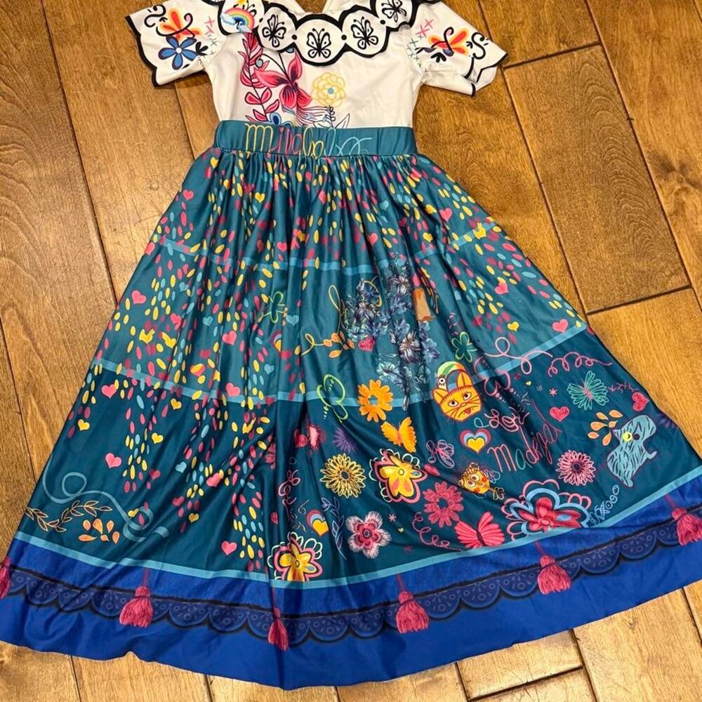 Disney Encanto Mirabel Dress Costume size 4/5